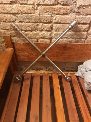Llave cruz camiones - 2 brazos