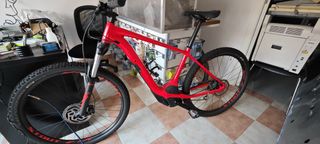 Bicicleta Specialized E-mtb roja talla l es nueva 