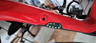 Bicicleta Specialized E-mtb roja talla l es nueva 