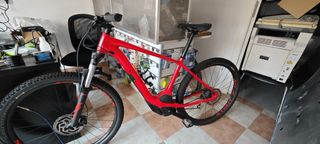 Bicicleta Specialized E-mtb roja talla l es nueva 