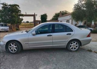 Mercedes-Benz Clase C 2004