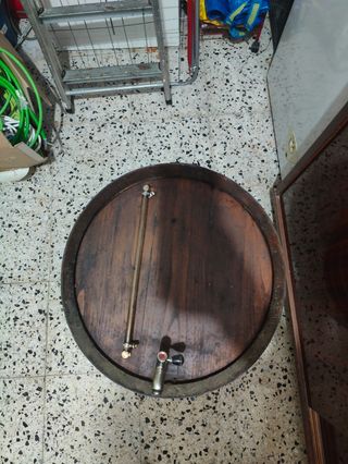 Barril de madera antiguo