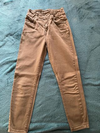 Pantalones Bershka verde militar - Talla S