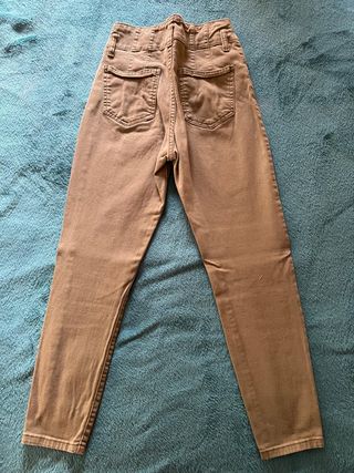 Pantalones Bershka verde militar - Talla S