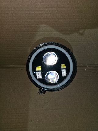 1 Faro LED 5.75" Triumph