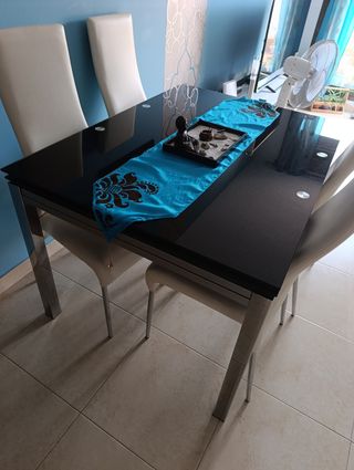 Mesa comedor cristal + 4 sillas