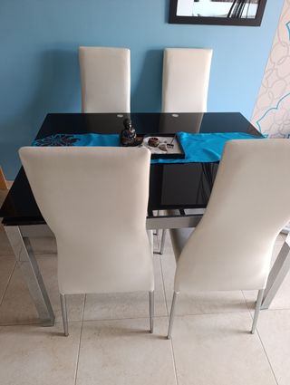 Mesa comedor cristal + 4 sillas