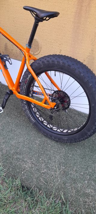 Fat Bike Specialized: Bicicleta montaña