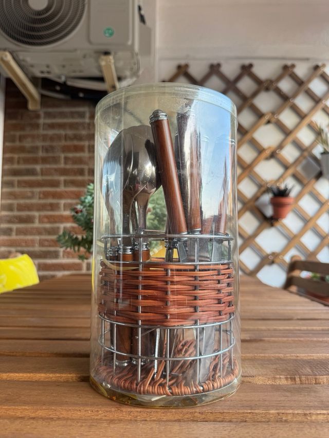 Cubertería 12 piezas - Madera y metal