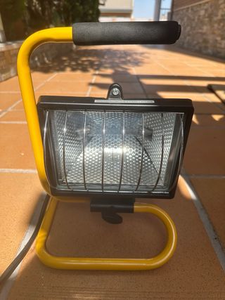 Foco halógeno portátil