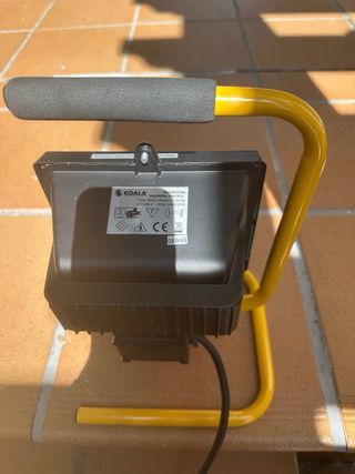 Foco halógeno portátil