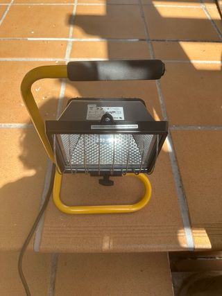 Foco halógeno portátil