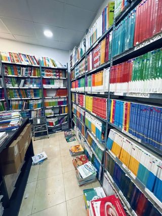 Disposicion de libros de 2 Bachiller antiguos