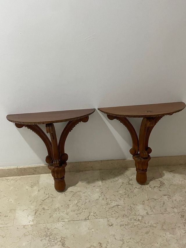 Scaffale in legno intagliato (ne ho 2)