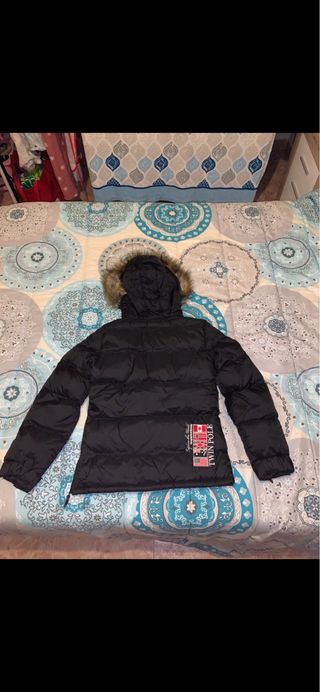 Abrigo Geograpical Norway Negro Talla 14 añosNUEVO