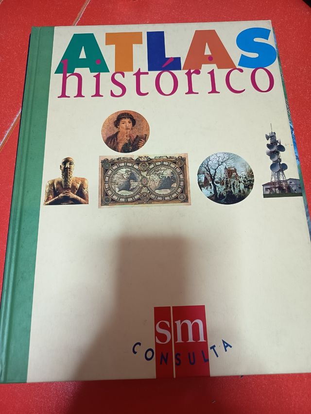 Atlas infantil y otro histórico .
