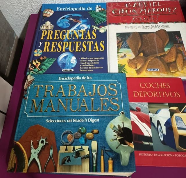 Atlas infantil y otro histórico .