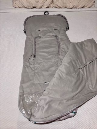 Saco invierno impermeable y colchoneta bebé jirafa