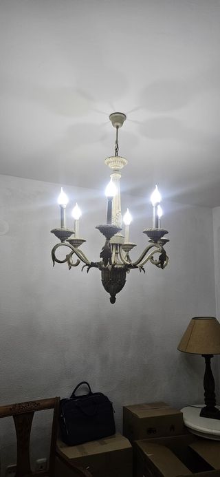 Elegante lámpara 6 brazos - blanco/dorado