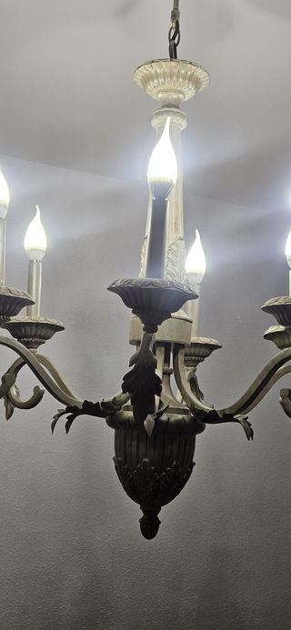 Elegante lámpara 6 brazos - blanco/dorado