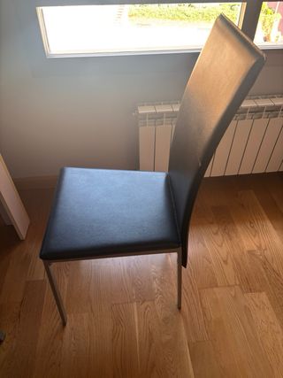 Mesa comedor blanco-negro 4 sillas