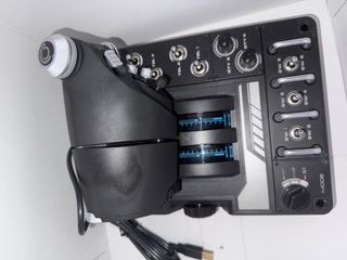 Joystick Logitec HOTAS X56