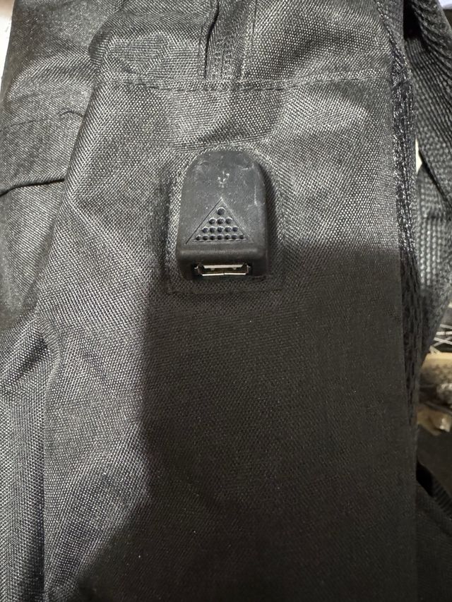 Mochila loneta cable conexion