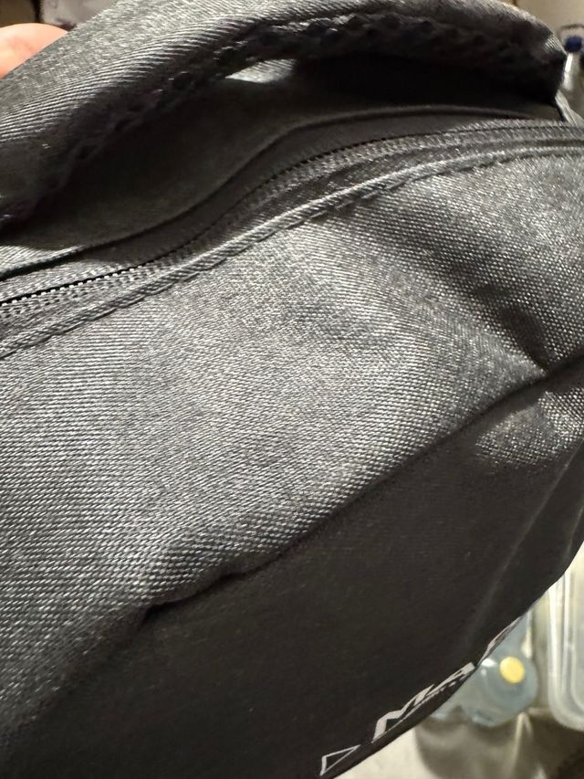 Mochila loneta cable conexion