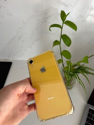 iPhone XR Amarillo