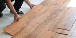 Suelo laminado, vinilo, puertas, armarios, cocinas