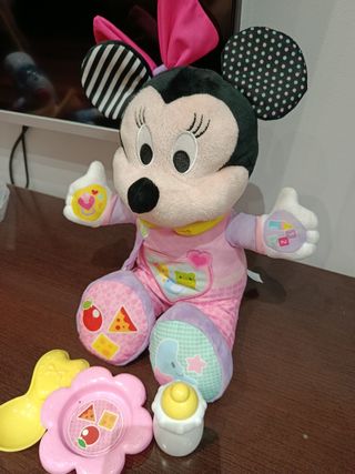 Muñeca Minnie interactiva