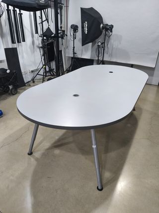 Mesa oficina - gris. Super robusta.