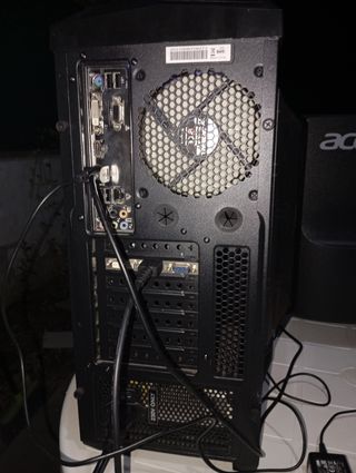 Torre PC ZALMAN + Monitor, Teclado y Ratón