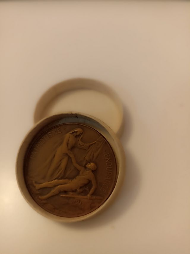 Medalla acuñada en Bélgica 1914. Homenaje nacional