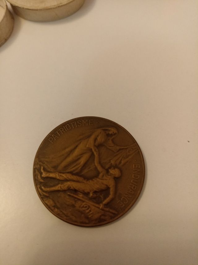 Medalla acuñada en Bélgica 1914. Homenaje nacional