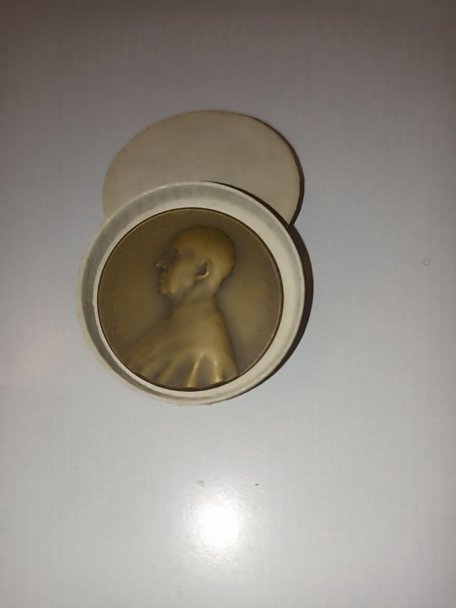 Medalla acuñada en Bélgica 1914. Homenaje nacional