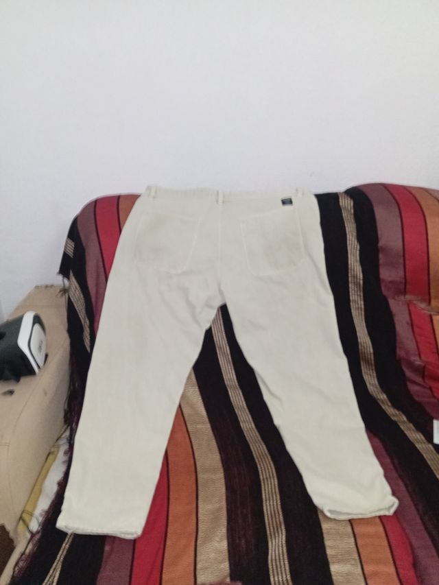 Pantalón Pull & Bear beige 48