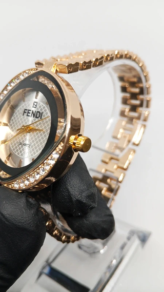 Reloj FENDI dorado mujer