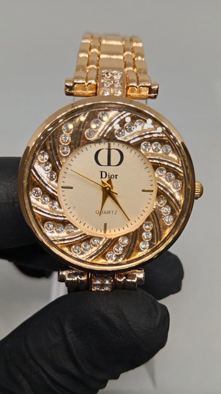 Reloj elegante de mujer + set de joyas