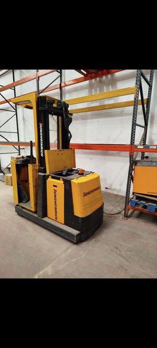 Apilador Jungheinrich