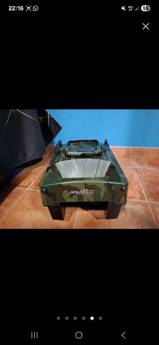 Barco cebador en perfectas condiciones con sonda