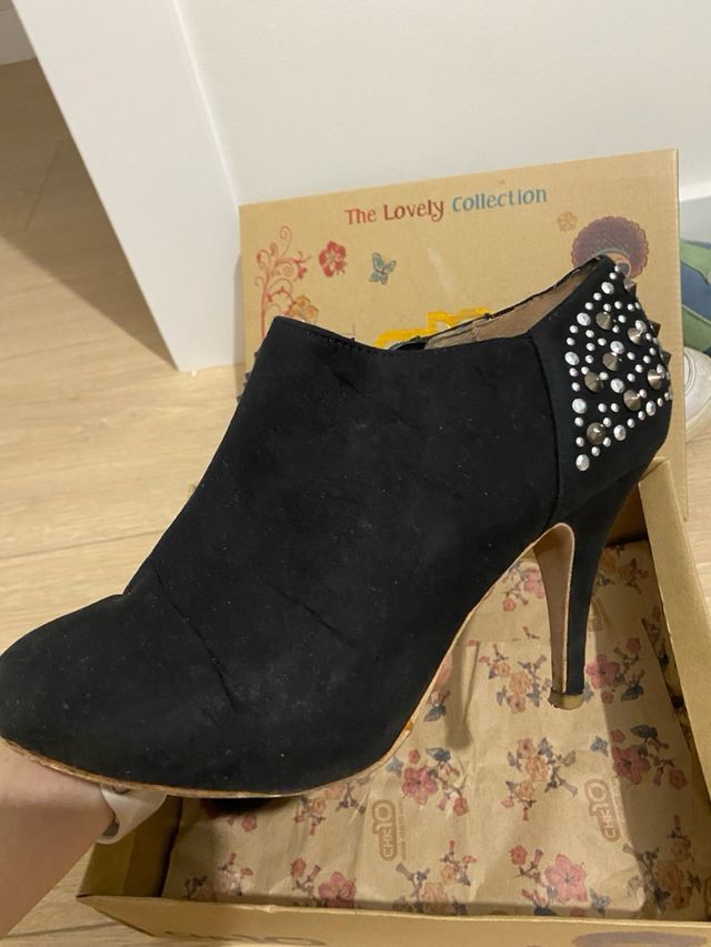 Botines negros CHK10 | Tacón