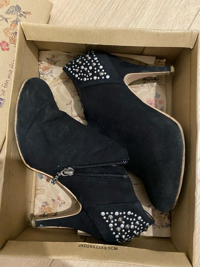 Botines negros CHK10 | Tacón