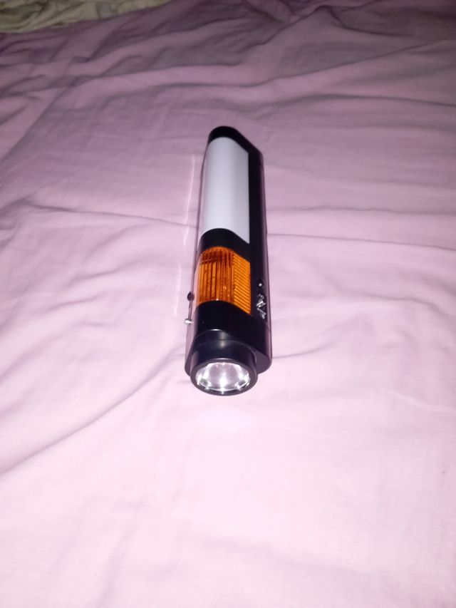 Linterna emergencia multiusos