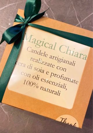 Candela a forma di abito da sposa