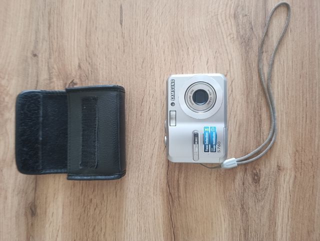 Cámara Samsung - plateada