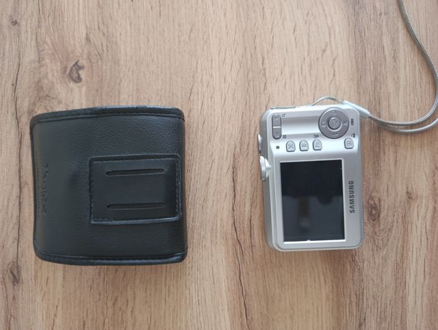 Cámara Samsung - plateada