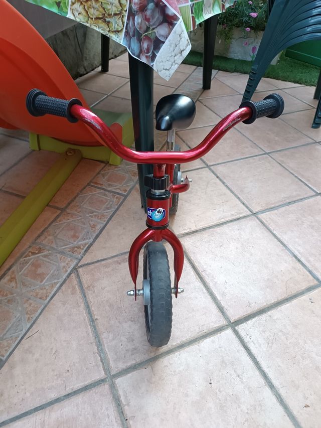 Bicicleta Equilibrio Chico Red Bullet