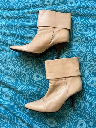 Botines de piel tacón fino