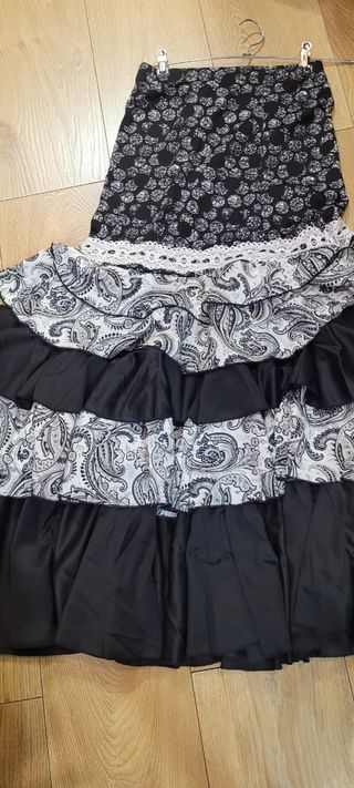Falda Flamenca - Negra y Blanca
